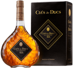 картинка Armagnac Cles des Ducs XO in gift box магазин Winner являющийся официальным дистрибьютором в России 
